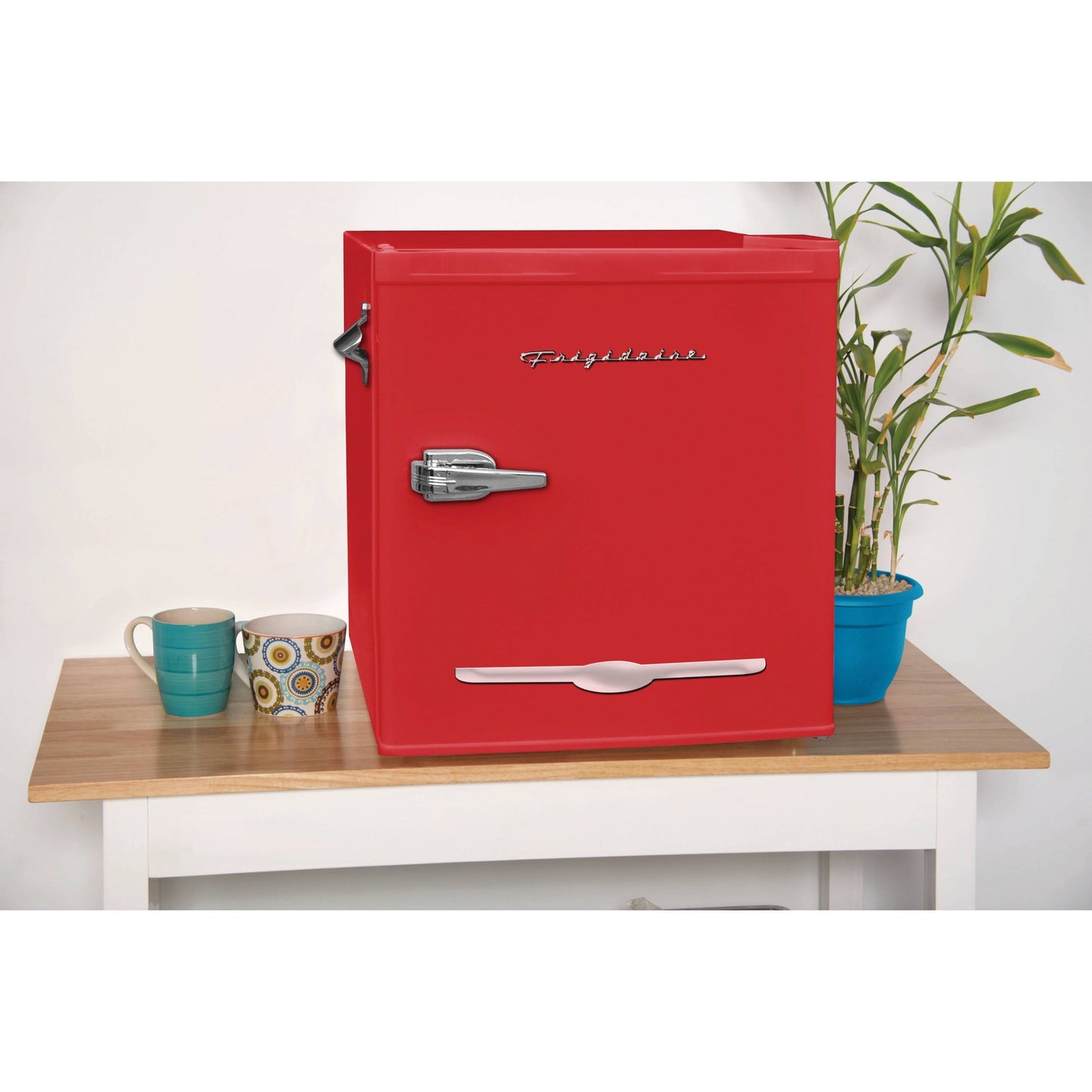 1.6 cu ft Retro Fridge With Side Bottle Opener Red